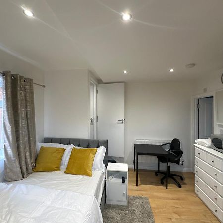 Keedonwood Road Bromley, Rooms With Free Wifi Exterior foto